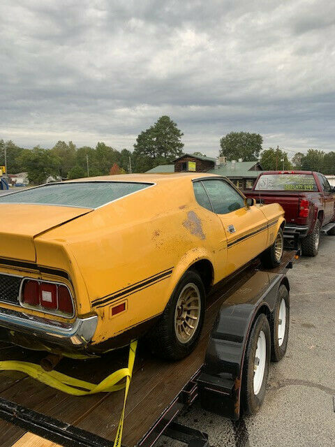 Ford Mustang 1972 image number 2