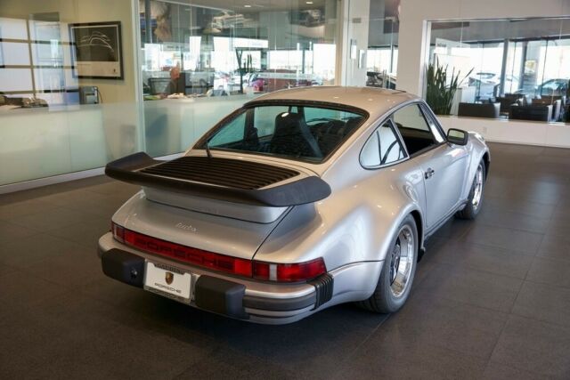 Porsche 911 1979 image number 33