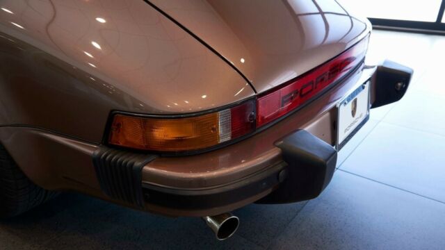 Porsche 911 1974 image number 7