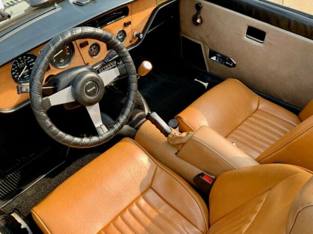 Triumph Spitfire 1977 image number 37