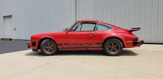 Porsche 911 1975 image number 22