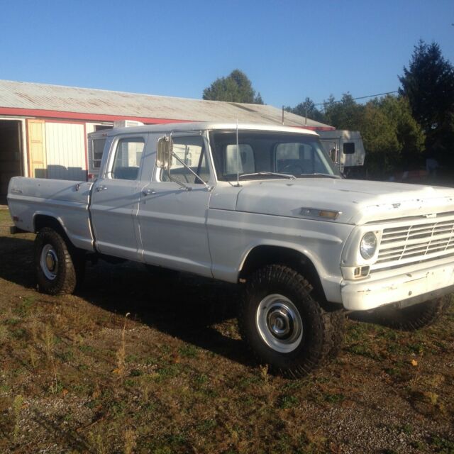 Ford F-250 1969 image number 1