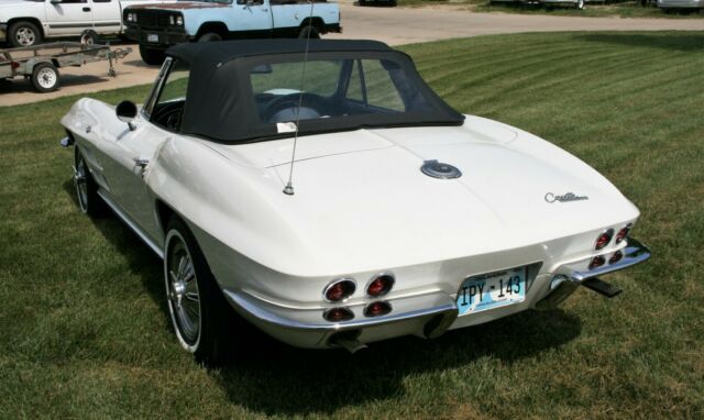 Chevrolet Corvette 1964 image number 13