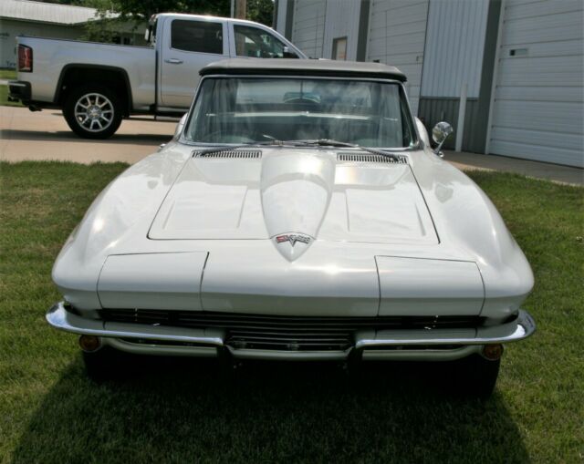 Chevrolet Corvette 1964 image number 4