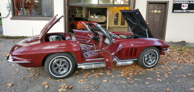 Chevrolet Corvette 1965 image number 2