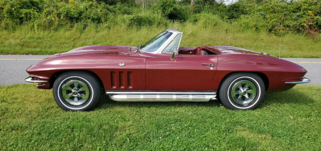 Chevrolet Corvette 1965 image number 24