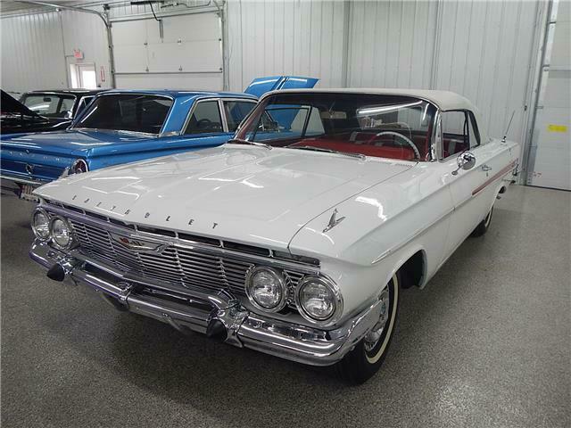 Chevrolet Impala 1961 image number 27