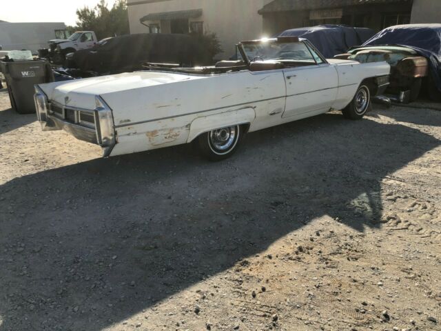 Cadillac DeVille 1965 image number 2