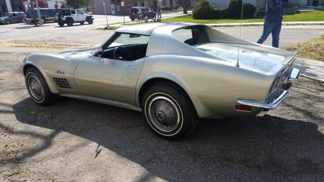 Chevrolet Corvette 1972 image number 25