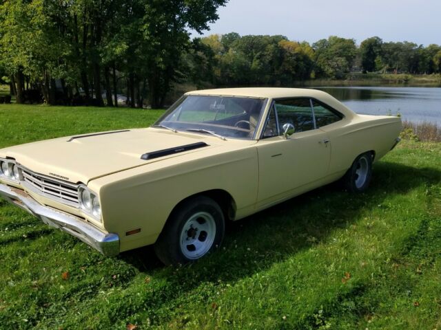 Plymouth Road Runner 1969 image number 2