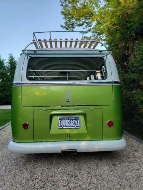 Volkswagen Bus/Vanagon 1966 image number 17