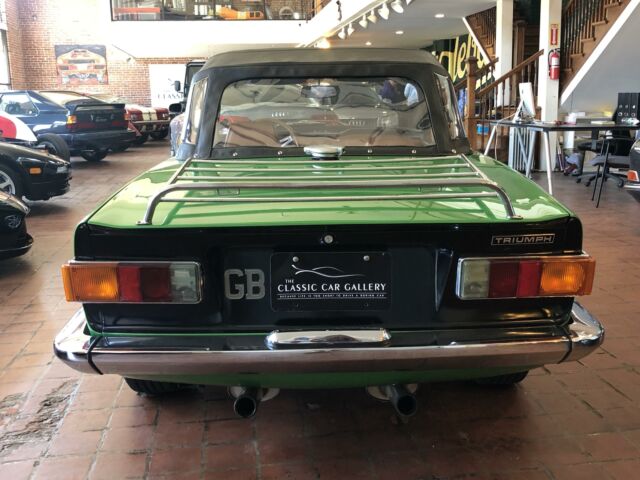 Triumph TR-6 1972 image number 10