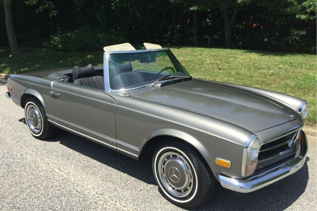 Mercedes-Benz SL-Class 1970 image number 25