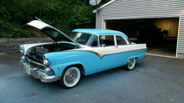 Ford Fairlane 1955 image number 0