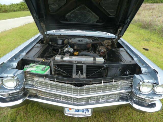 Cadillac DeVille 1963 image number 15