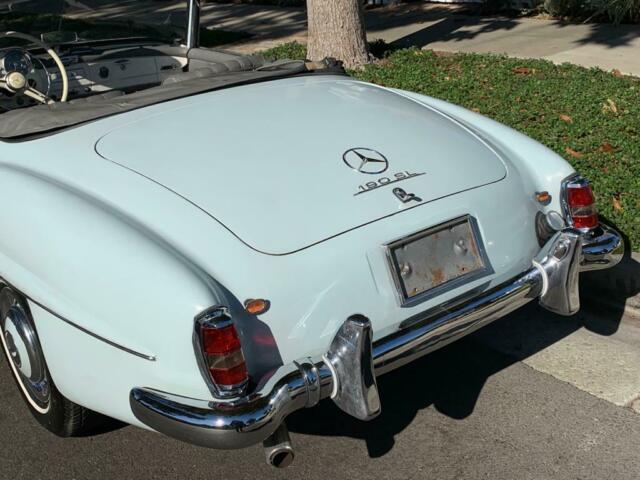 Mercedes-Benz SL-Class 1959 image number 31