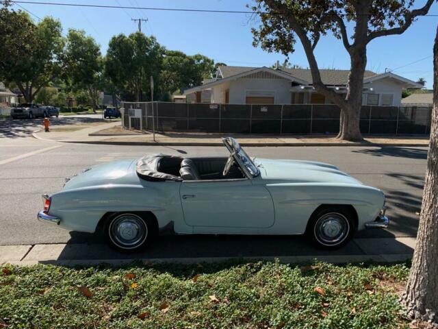 Mercedes-Benz SL-Class 1959 image number 32