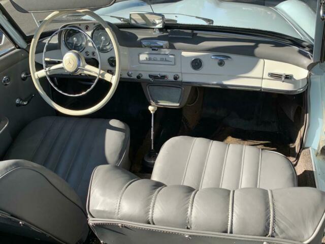 Mercedes-Benz SL-Class 1959 image number 41