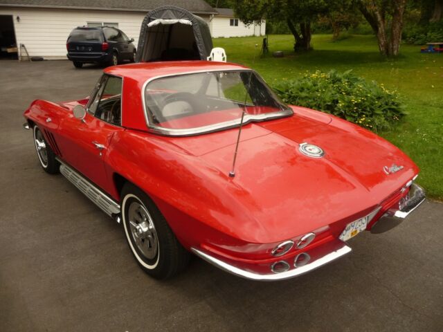 Chevrolet Corvette 1965 image number 28