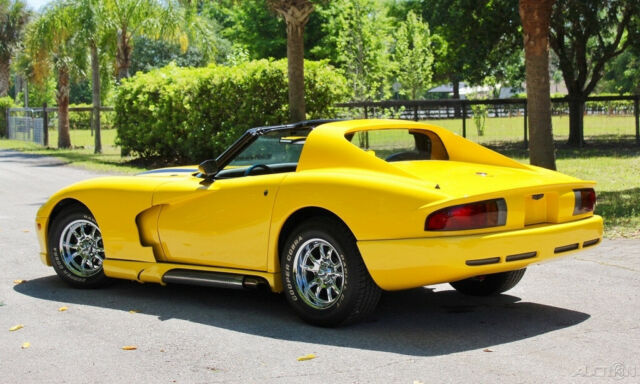 Chevrolet Corvette 1976 image number 28