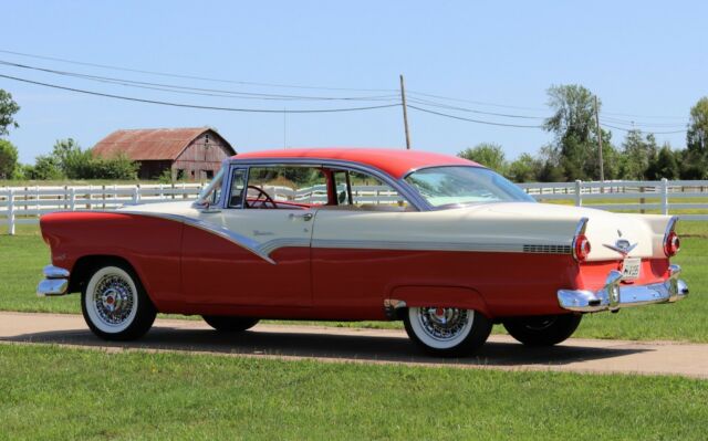 Ford Crown Victoria 1956 image number 1