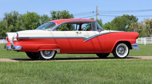 Ford Crown Victoria 1956 image number 8