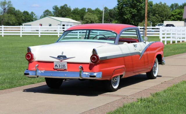 Ford Crown Victoria 1956 image number 9