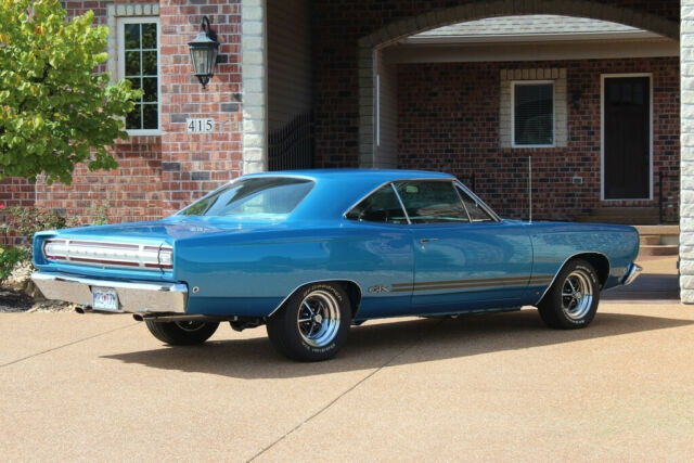 Plymouth GTX 1968 image number 2