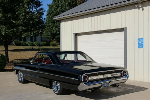 Ford Galaxie 1964 image number 3