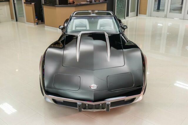 Chevrolet Corvette 1978 image number 33