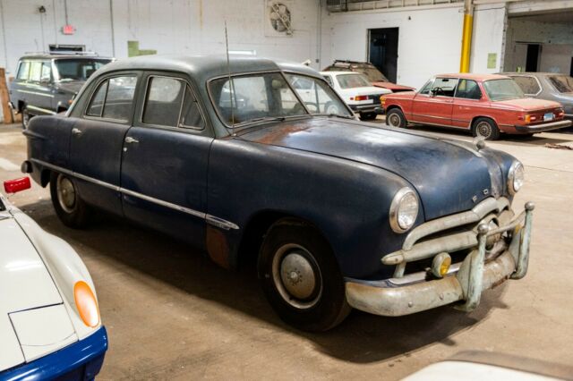 Ford Custom 1949 image number 29