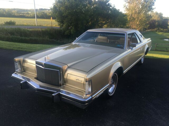 Lincoln Mark Series 1979 image number 0