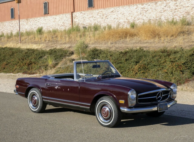 Mercedes-Benz SL-Class 1968 image number 30