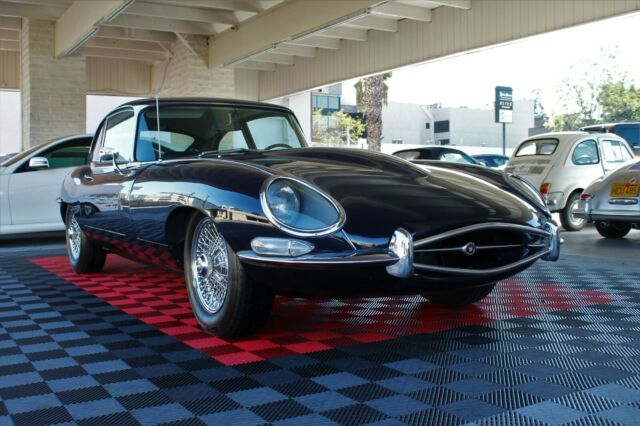 Jaguar E-Type 1968 image number 0