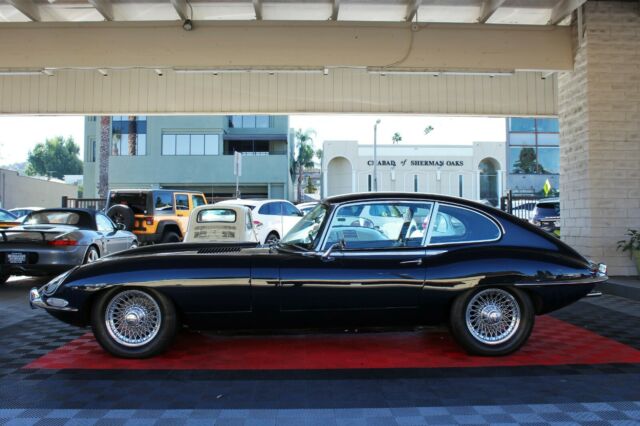 Jaguar E-Type 1968 image number 18