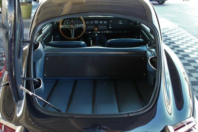 Jaguar E-Type 1968 image number 22