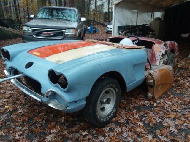 Chevrolet Corvette 1960 image number 10