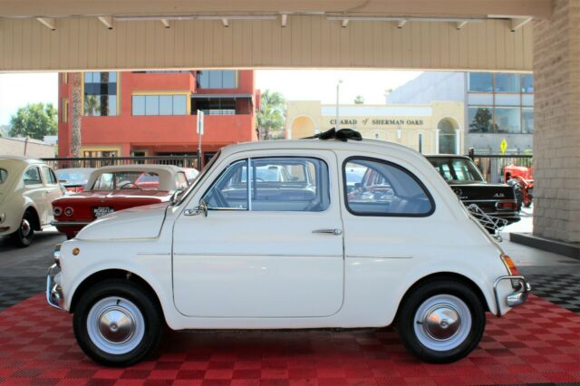 Fiat 500L 1970 image number 28