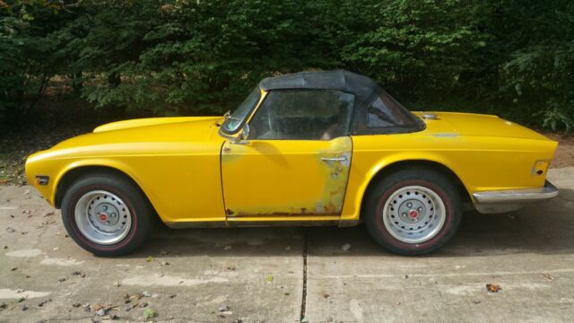 Triumph TR-6 1969 image number 24