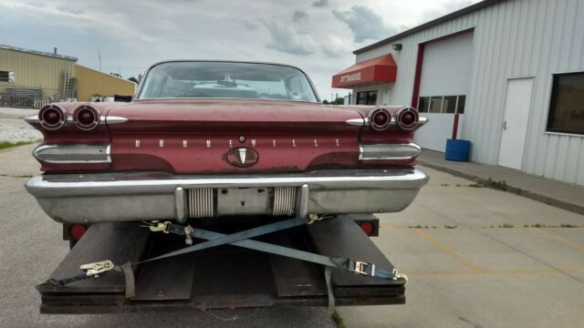 Pontiac Bonneville 1960 image number 27