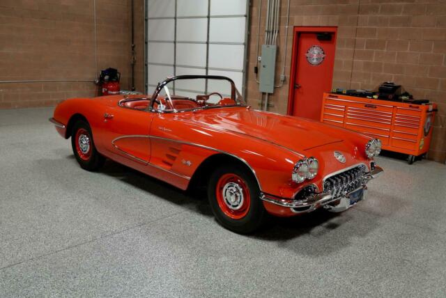 Chevrolet Corvette 1960 image number 2