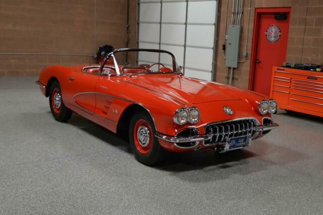 Chevrolet Corvette 1960 image number 25