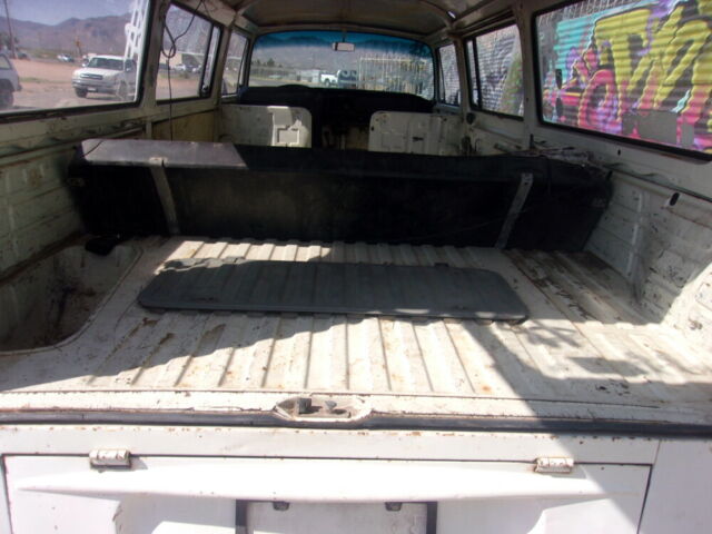 Volkswagen Combi 1972 image number 10