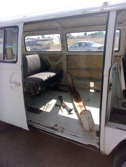 Volkswagen Combi 1972 image number 20