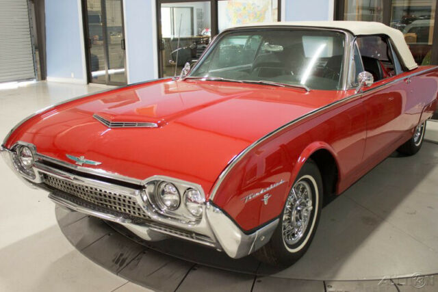 Ford Thunderbird 1962 image number 32