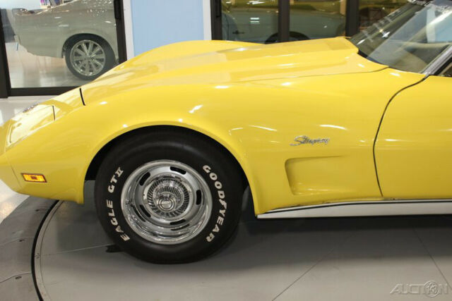 Chevrolet Corvette Convertible 1974 image number 16