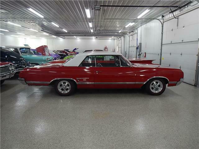 Oldsmobile 442 1965 image number 1