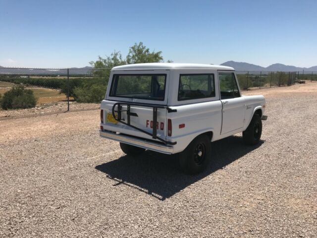 Ford Bronco 1971 image number 2