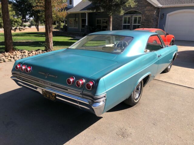 Chevrolet Impala 1965 image number 1