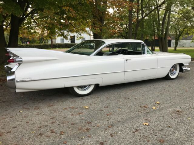 Cadillac DeVille 1959 image number 10